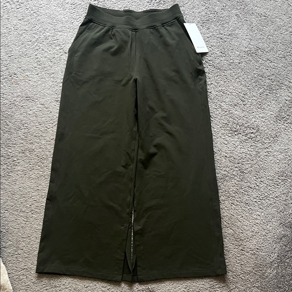 lululemon athletica Dark Green Wide Leg Pants new with tags never worn